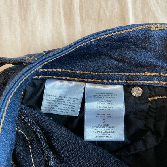 Wallflower 5R Dark Wash Skinny Jeans - Picture 5 of 5